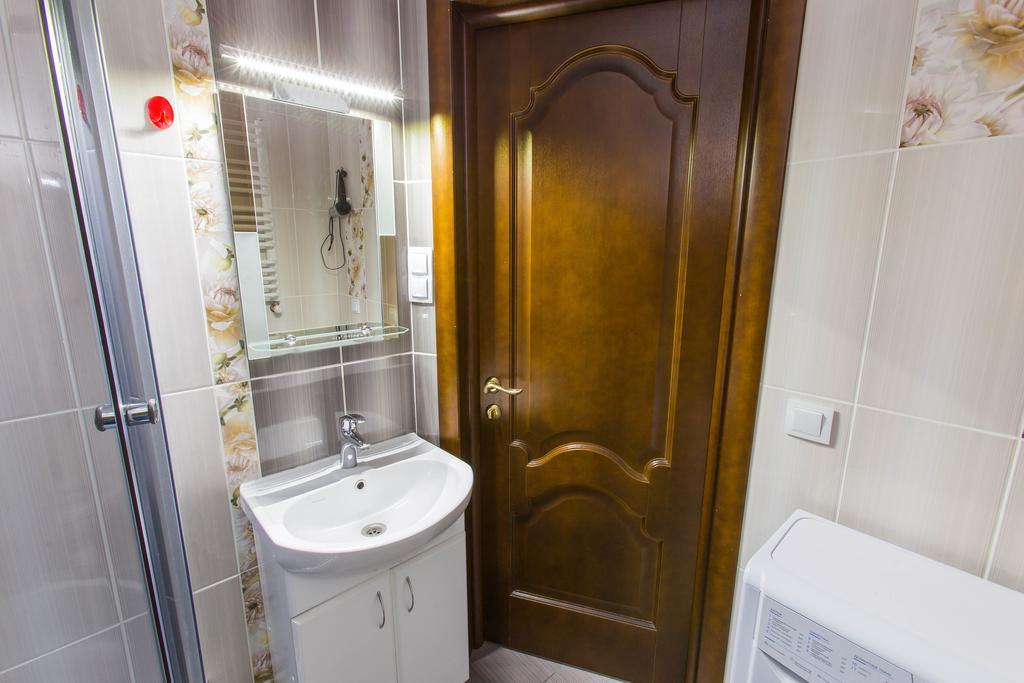Modern Apartment On Akademika Sakharova 27A Ιβανό-Φρανκίβσκ Εξωτερικό φωτογραφία